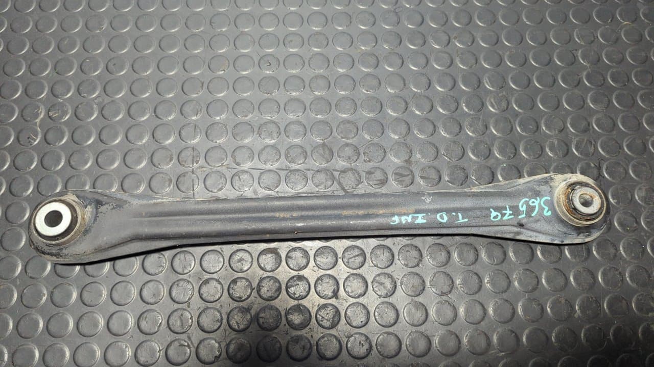 Recambio de BRAZO DERECHO INFERIOR TRASERO para PORSCHE CAYENNE (TYP 9PA) Básico BFD referencia OEM IAM 7L0501531B - BLANCO