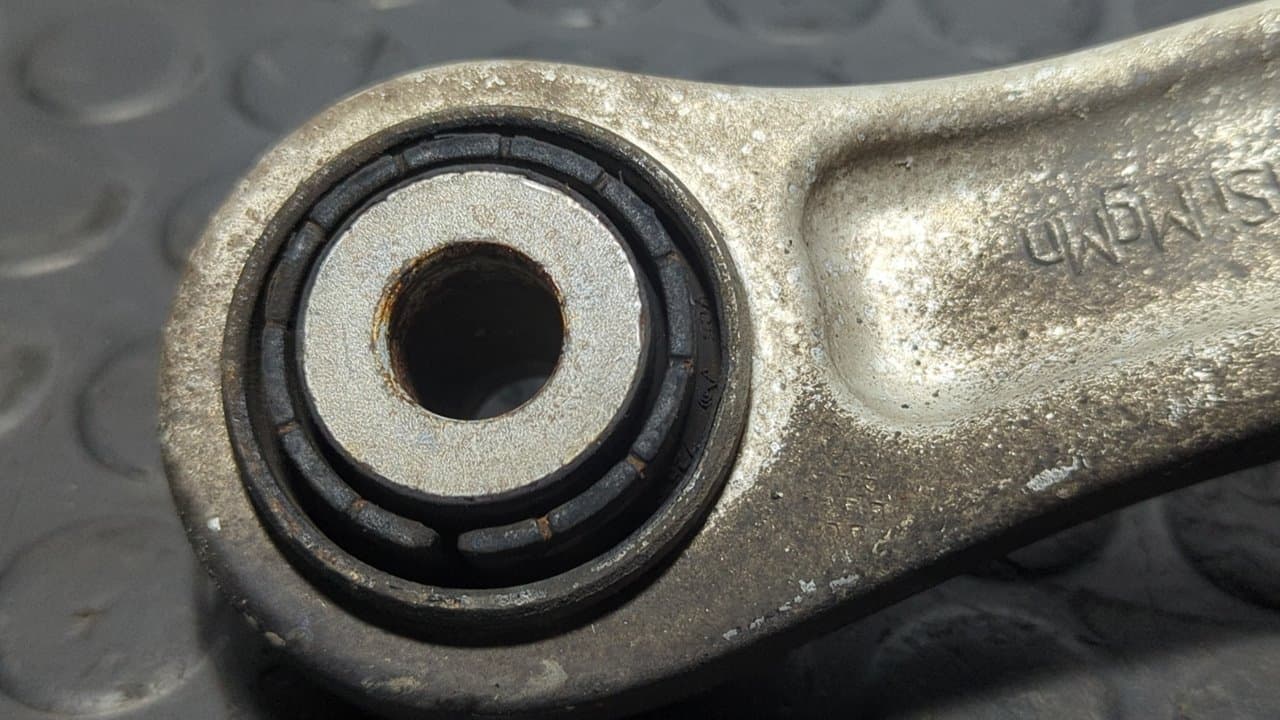 Recambio de BRAZO DERECHO SUPERIOR TRASERO para PORSCHE CAYENNE (TYP 9PA) Básico BFD referencia OEM IAM 7L0505375A - BLANCO 3