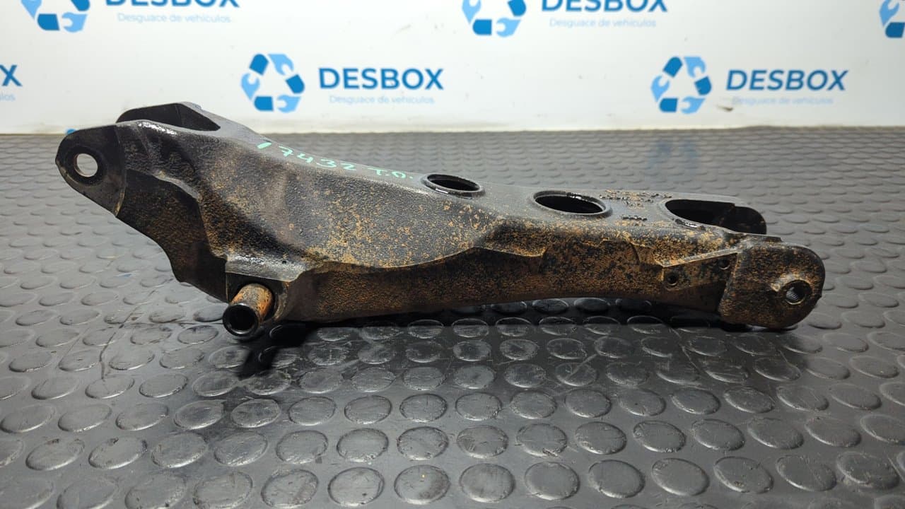 Recambio de BRAZO DERECHO INFERIOR TRASERO  para VOLVO XC70 2.4 Diesel CAT D5244T14 referencia OEM IAM 30647014 - GRIS VERDE 2