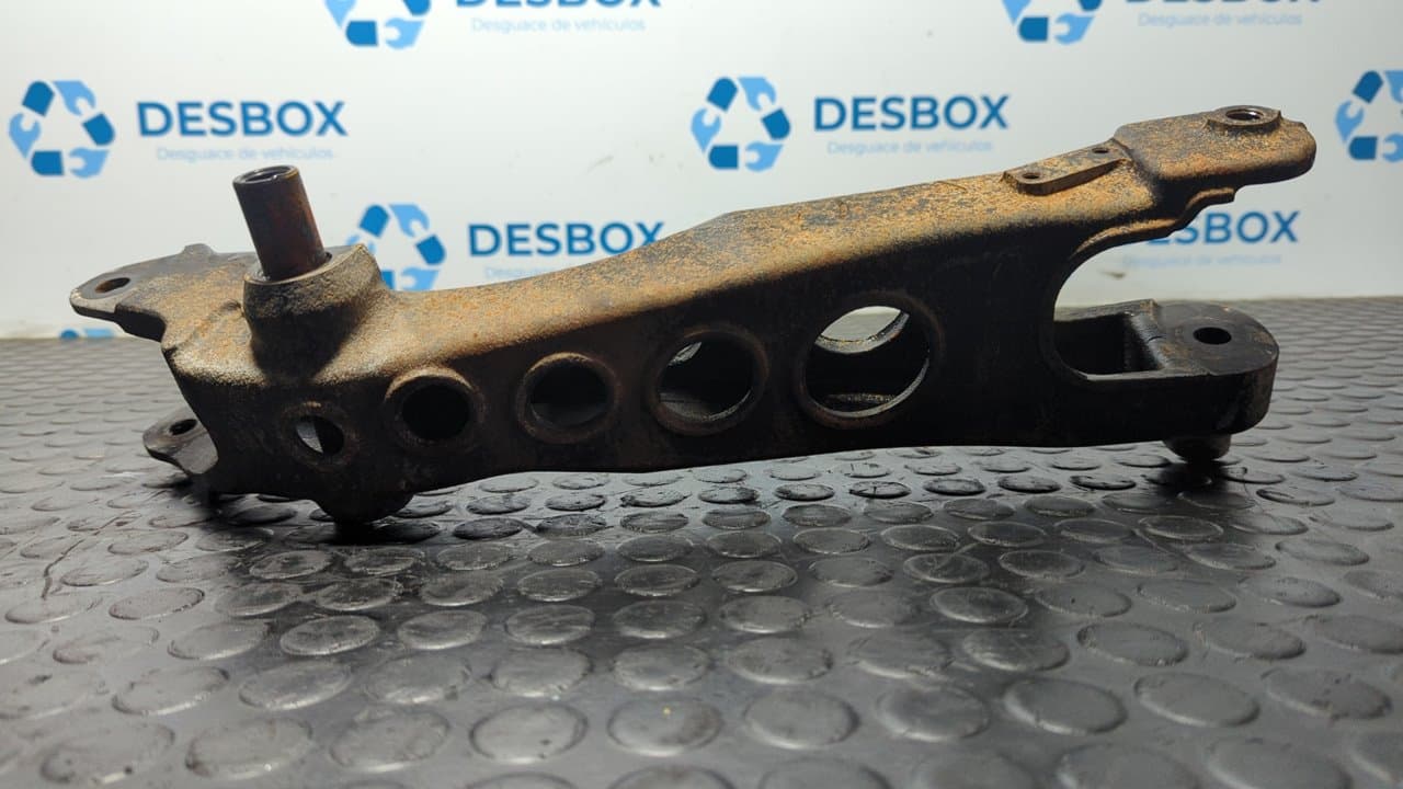 Recambio de BRAZO DERECHO INFERIOR TRASERO  para VOLVO XC70 2.4 Diesel CAT D5244T14 referencia OEM IAM 30647014 - GRIS VERDE 3