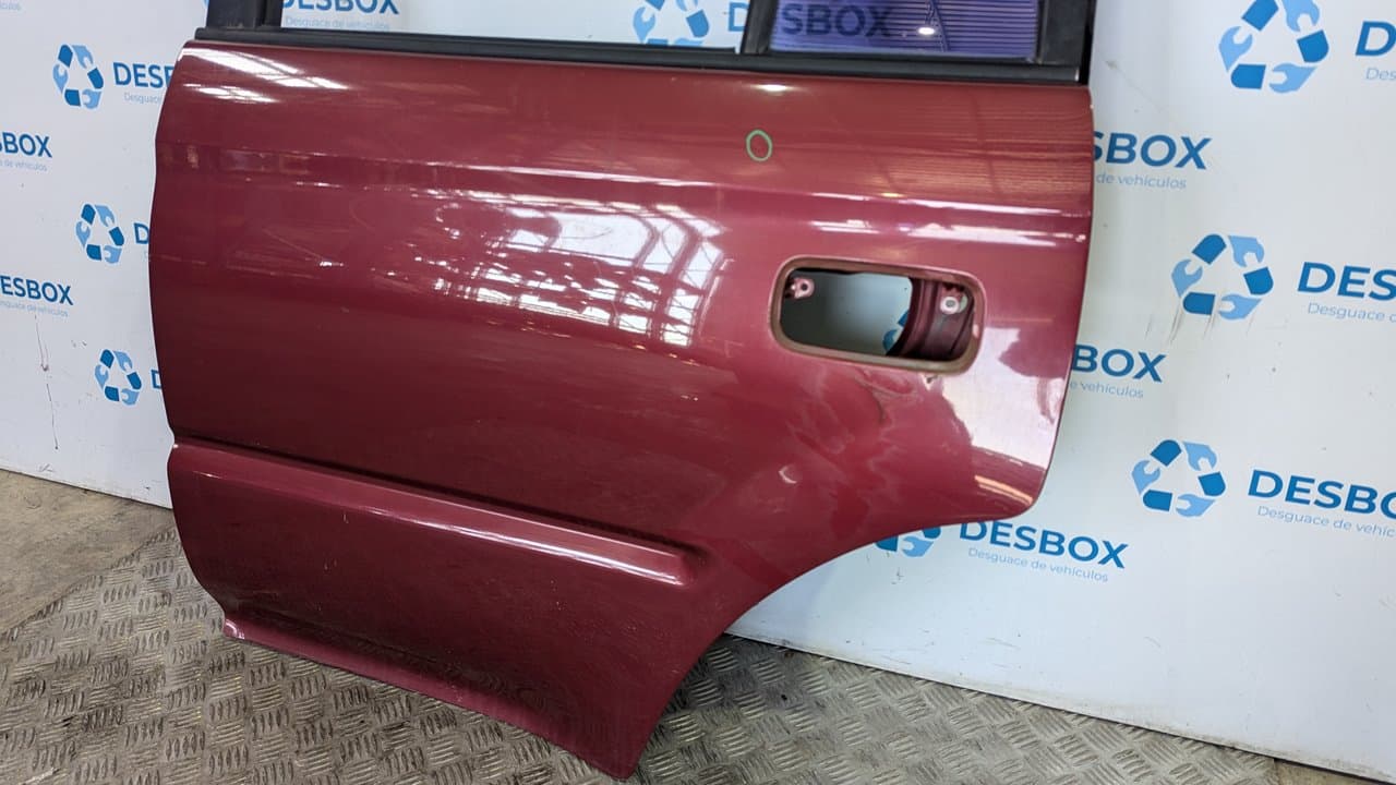 Recambio de PUERTA TRASERA IZQUIERDA para TOYOTA LAND CRUISER (J9) 1KZTE - ROJO 4