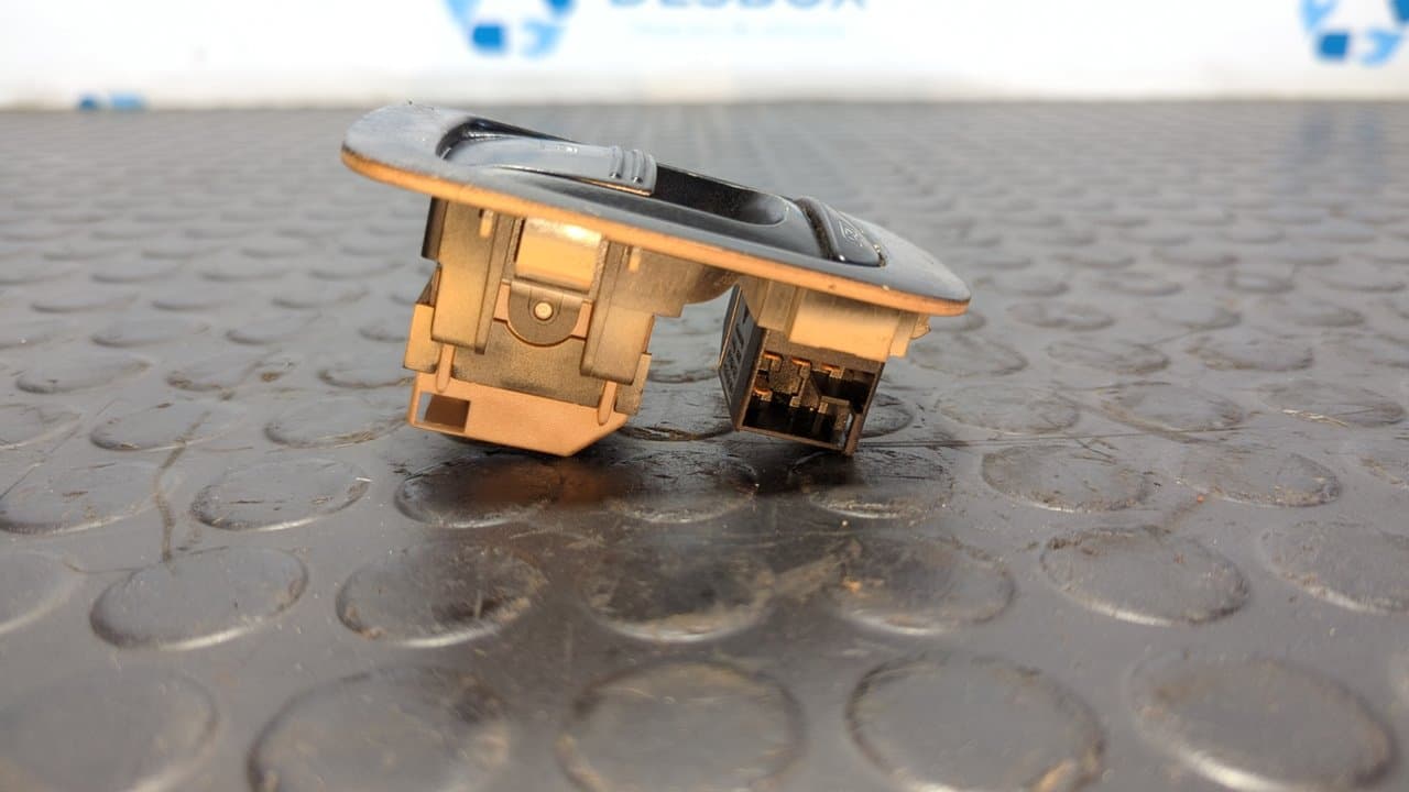 Recambio de MANDO ELEVALUNAS TRASERO DERECHO para PORSCHE CAYENNE (TYP 9PA) Básico BFD referencia OEM IAM 7L5959858 - BLANCO 4