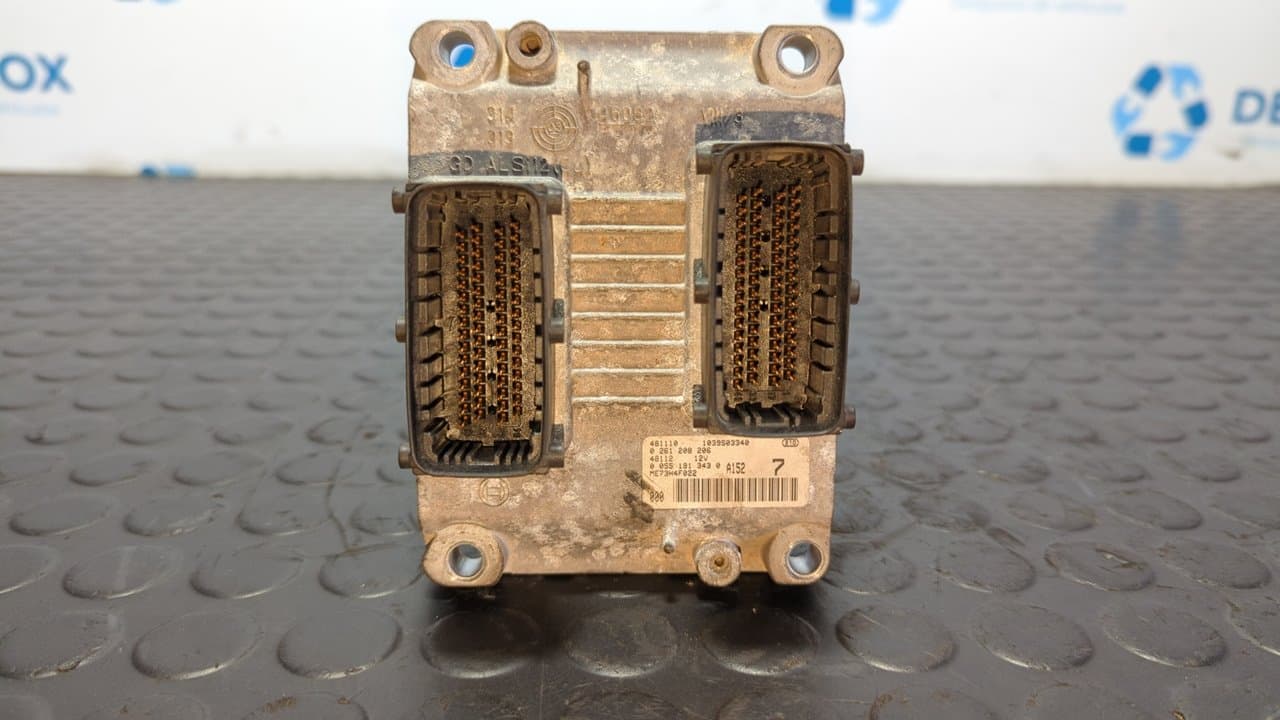 Recambio de CENTRALITA MOTOR UCE para FIAT IDEA (135) 1.4 16V Active (I+A) 843A1000 referencia OEM IAM 0261208206 - BLANCO