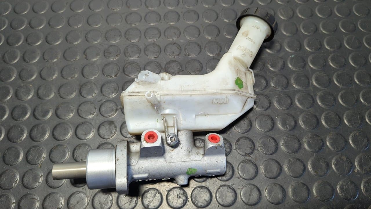 Recambio de BOMBA FRENO para RENAULT GRAND MODUS K9K770 referencia OEM IAM 8200129956 4