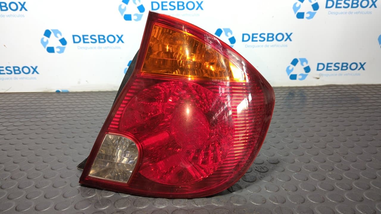 Recambio de PILOTO TRASERO DERECHO para HYUNDAI ACCENT (LC) CRDi GL D3EA referencia OEM IAM 92402257 - GRIS