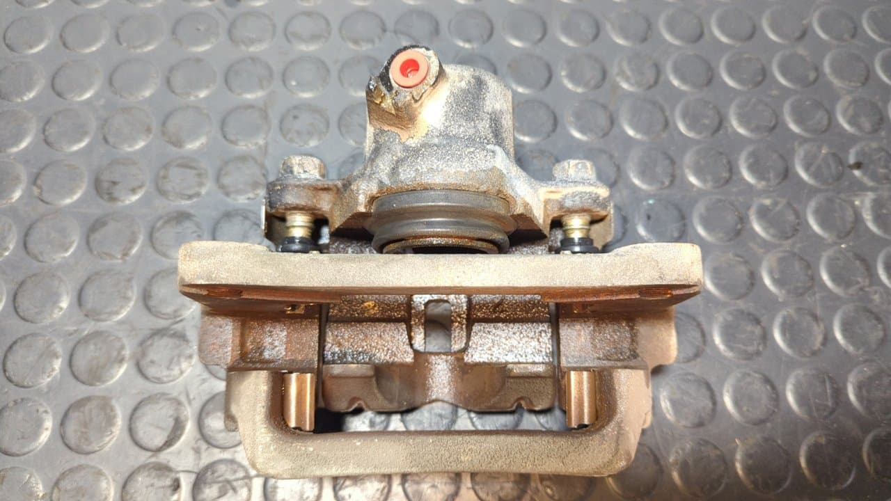 Recambio de PINZA DE FRENO TRASERA IZQUIERDA para TOYOTA LAND CRUISER (J9) TD  VX (5-ptas.) (KZJ95) 1KZTE referencia OEM IAM 14B - ROJO 5