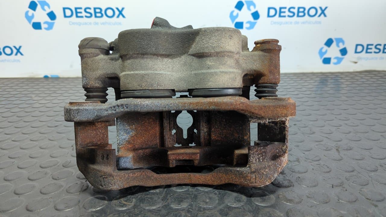 Recambio de PINZA DE FRENO DELANTERA DERECHA para IVECO DAILY COMBI 2.3 Diesel CAT F1AE0481B referencia OEM IAM 2E24 - BLANCO 5