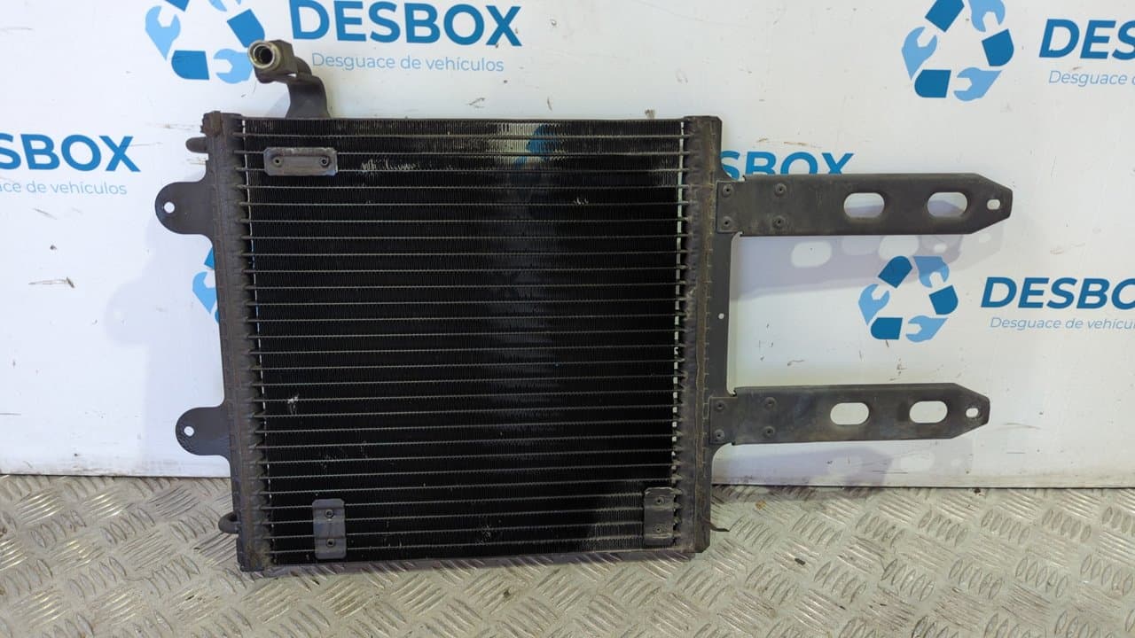 Recambio de CONDENSADOR / RADIADOR  AIRE ACONDICIONADO para VOLKSWAGEN POLO BERLINA (6N2) 1.4 16V AUA referencia OEM IAM 6X0820191A - AZUL