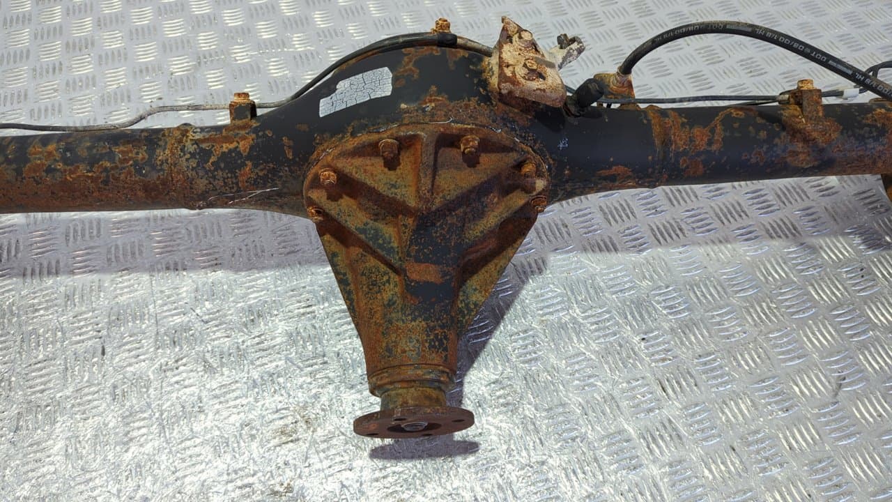 Recambio de PUENTE TRASERO para MITSUBISHI L 300 (P00) Caja cerr.  largo, Techo elev. 4D56 referencia OEM IAM 109E - BLANCO 2