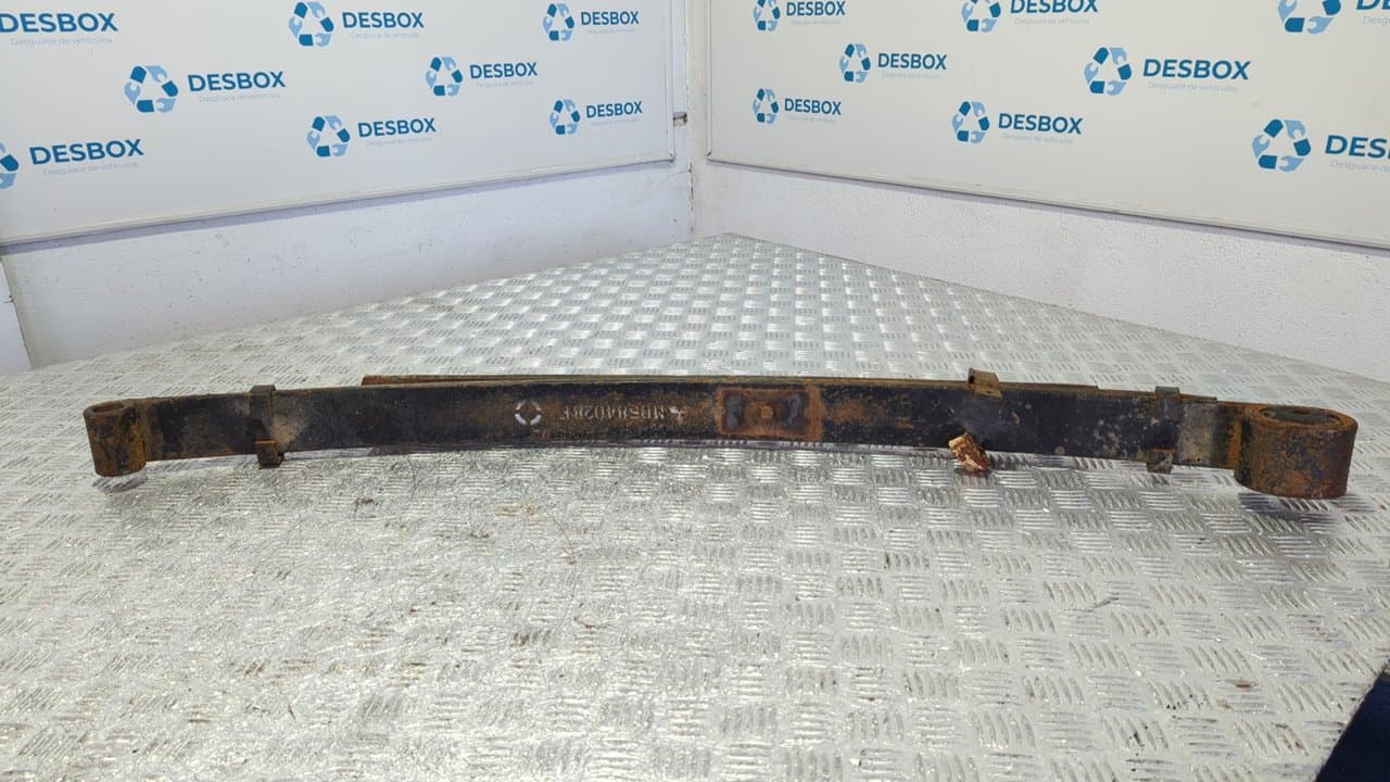 Recambio de BALLESTA TRASERA para MITSUBISHI L 300 (P00) Caja cerr.  largo, Techo elev. 4D56 referencia OEM IAM MB584028F - BLANCO 2