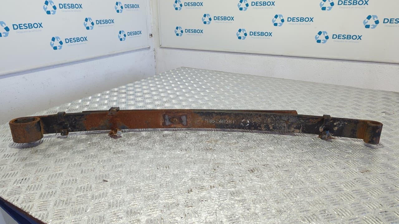 Recambio de BALLESTA TRASERA para MITSUBISHI L 300 (P00) Caja cerr.  largo, Techo elev. 4D56 referencia OEM IAM MB584028F - BLANCO 2