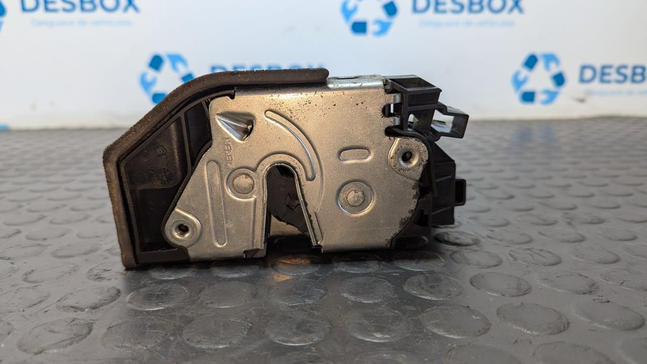Recambio de CERRADURA PUERTA TRASERA DERECHA para BMW SERIE 7 (E65/E66) 730d M57N2306D2 referencia OEM IAM 7036172 - NEGRO 4