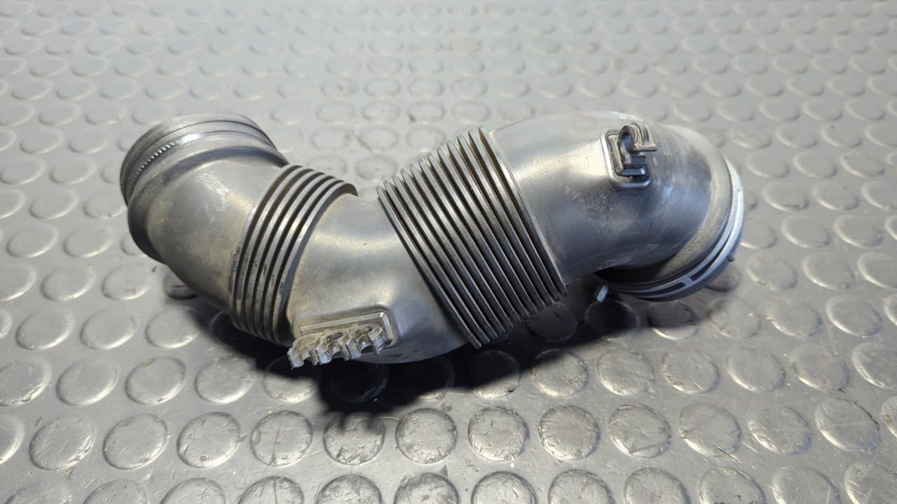 Recambio de TUBO para SKODA OCTAVIA BERLINA (1Z3) Active Plus CLH referencia OEM IAM 5Q0129654 - NEGRO 2