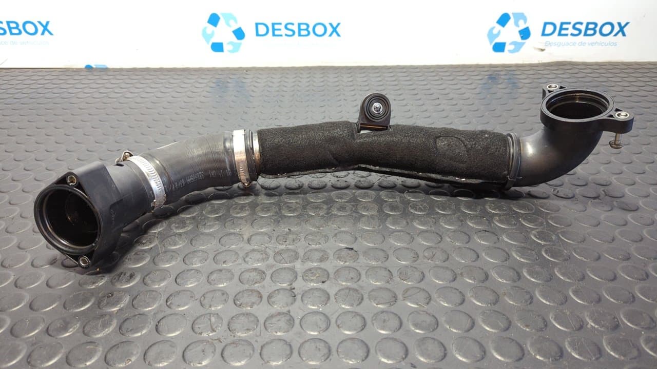 Recambio de TUBO para SKODA OCTAVIA BERLINA (1Z3) Active Plus CLH referencia OEM IAM 04L131111T - NEGRO