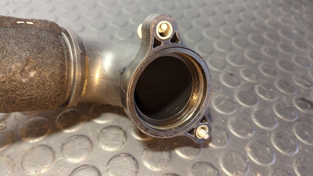 Recambio de TUBO para SKODA OCTAVIA BERLINA (1Z3) Active Plus CLH referencia OEM IAM 04L131111T - NEGRO 3