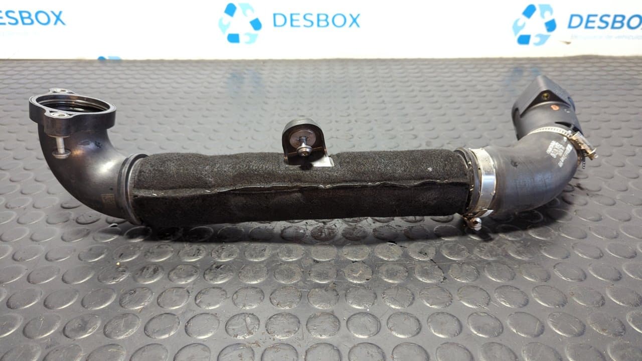 Recambio de TUBO para SKODA OCTAVIA BERLINA (1Z3) Active Plus CLH referencia OEM IAM 04L131111T - NEGRO 4