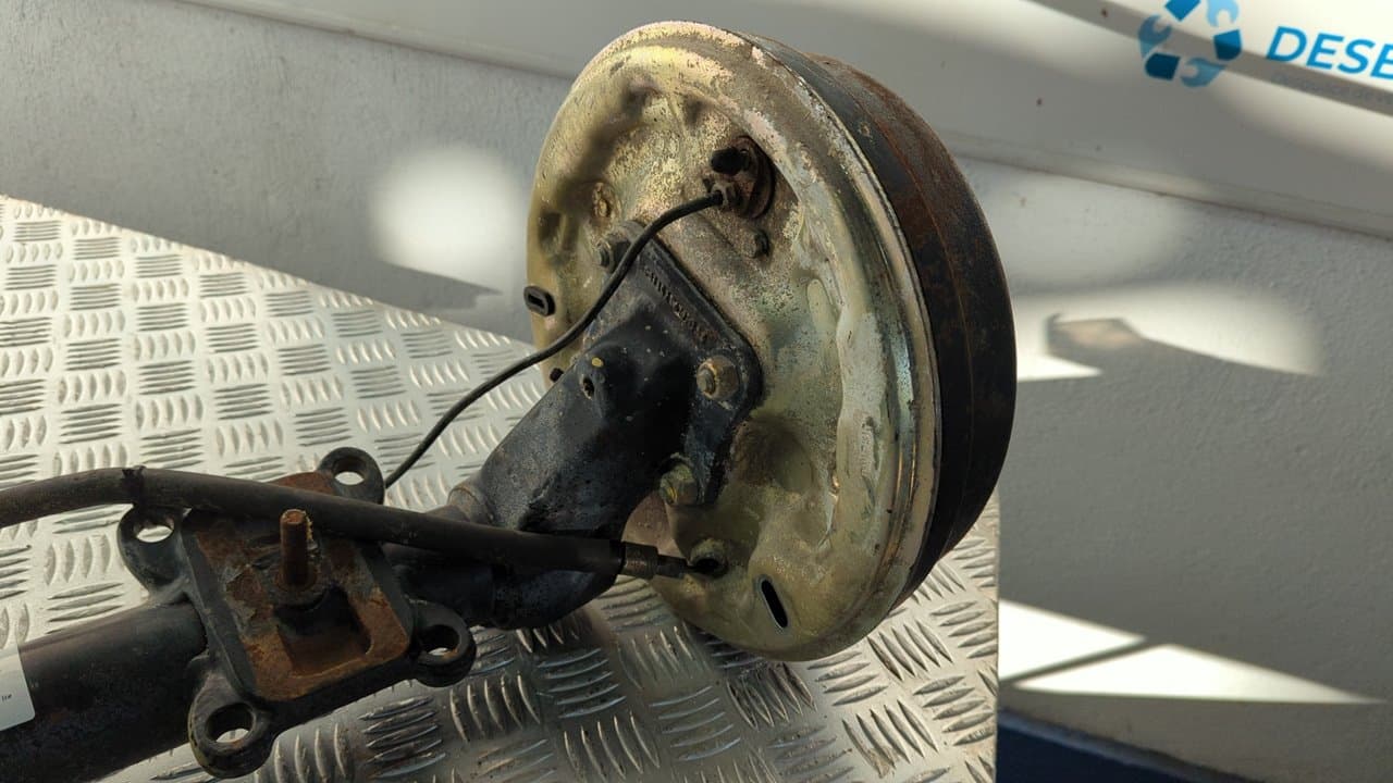 Recambio de PUENTE TRASERO para MERCEDES-BENZ MB SERIE:100 D CAJA ABIERTA (W631) Base   (BM 631.340 / 349) 616963 referencia OEM IAM 6313520510   - BLANCO 2
