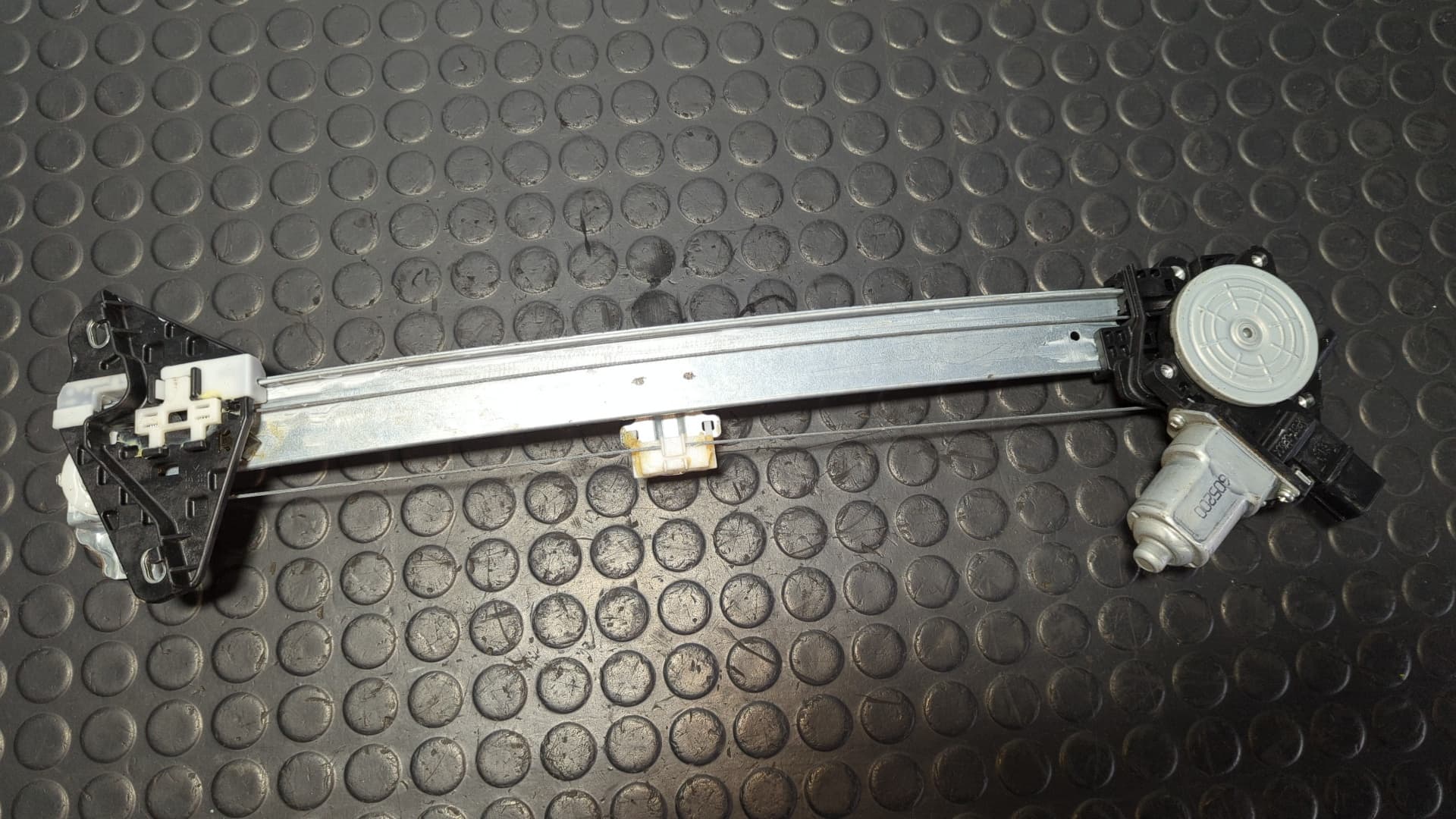 Recambio de ELEVALUNAS TRASERO IZQUIERDO para HONDA CIVIC BERLINA (FN) referencia OEM IAM 24GC6 2