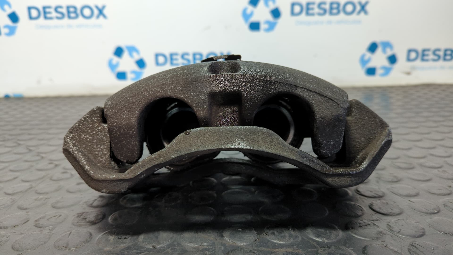 Recambio de PINZA DE FRENO TRASERA IZQUIERDA para RENAULT MAXITY FgDk 150.35/45 ZD30 referencia OEM IAM 777652 - BLACNO 2