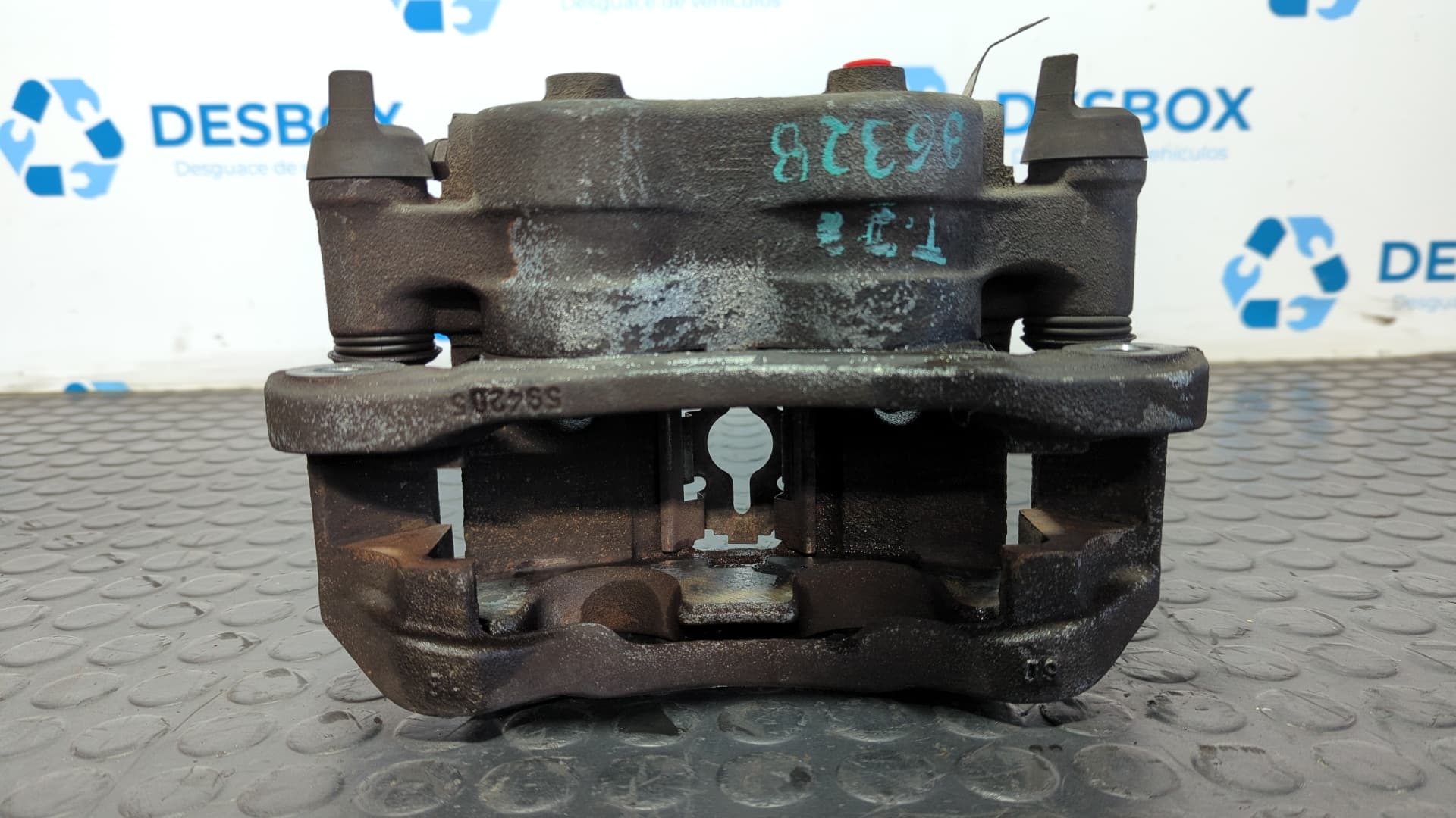 Recambio de PINZA DE FRENO TRASERA IZQUIERDA para RENAULT MAXITY FgDk 150.35/45 ZD30 referencia OEM IAM 777652 - BLACNO 3