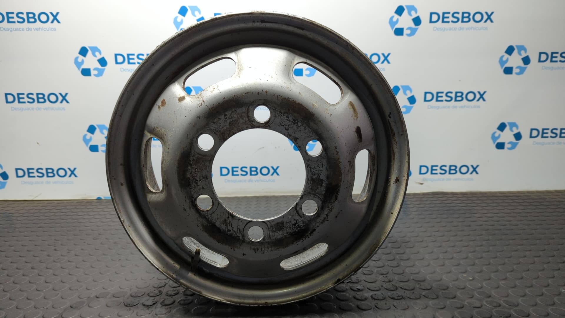 Recambio de LLANTA para RENAULT MAXITY FgDk 150.35/45 ZD30 referencia OEM IAM 40300LC10C - BLACNO