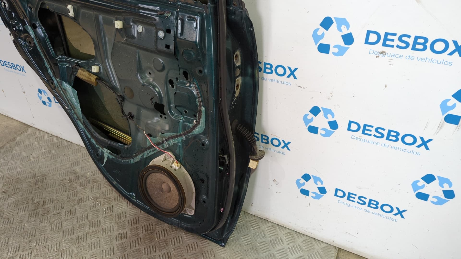 Recambio de PUERTA TRASERA IZQUIERDA para TOYOTA RAV 4 (A2) 1AZFE referencia OEM IAM 6700442050   - VERDE 4