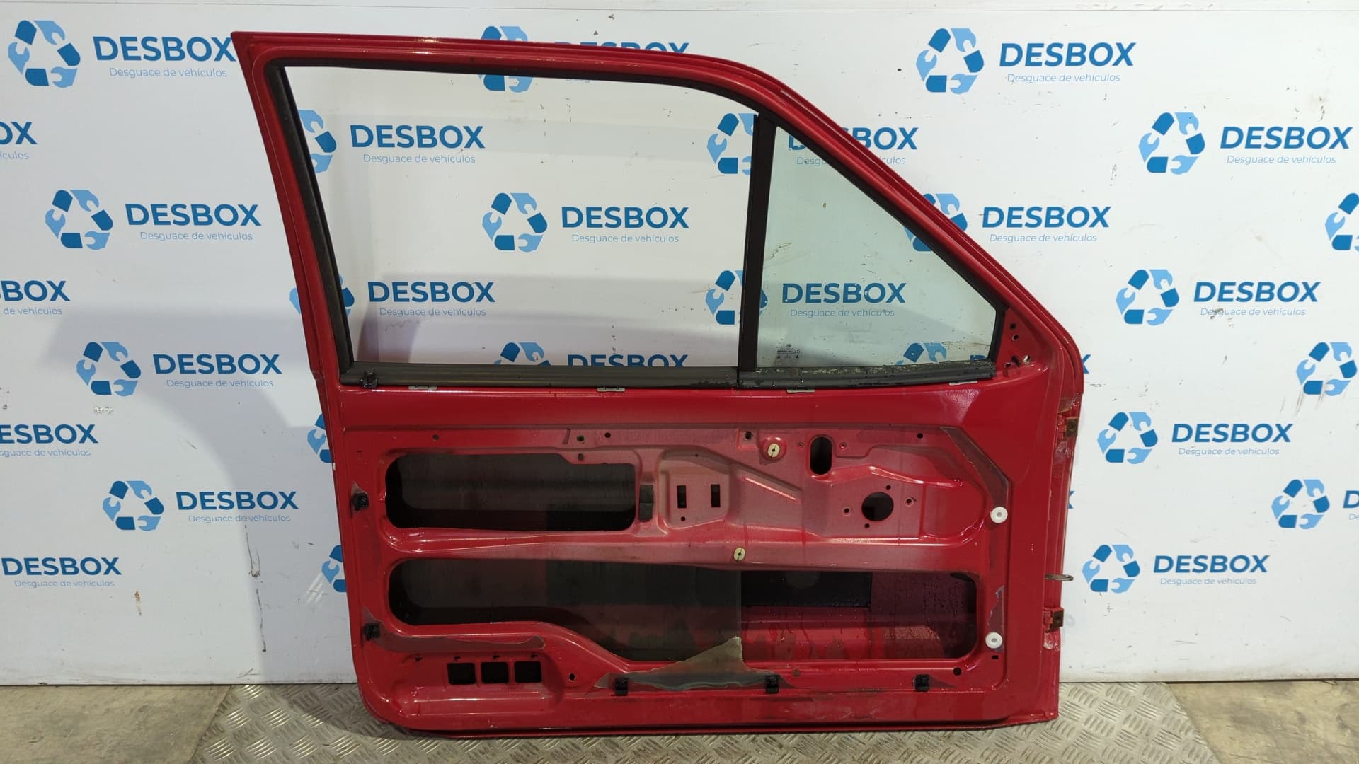 Recambio de PUERTA DELANTERA IZQUIERDA para VOLKSWAGEN POLO (801/803) Boulevard Berlina AAU - ROJO 5
