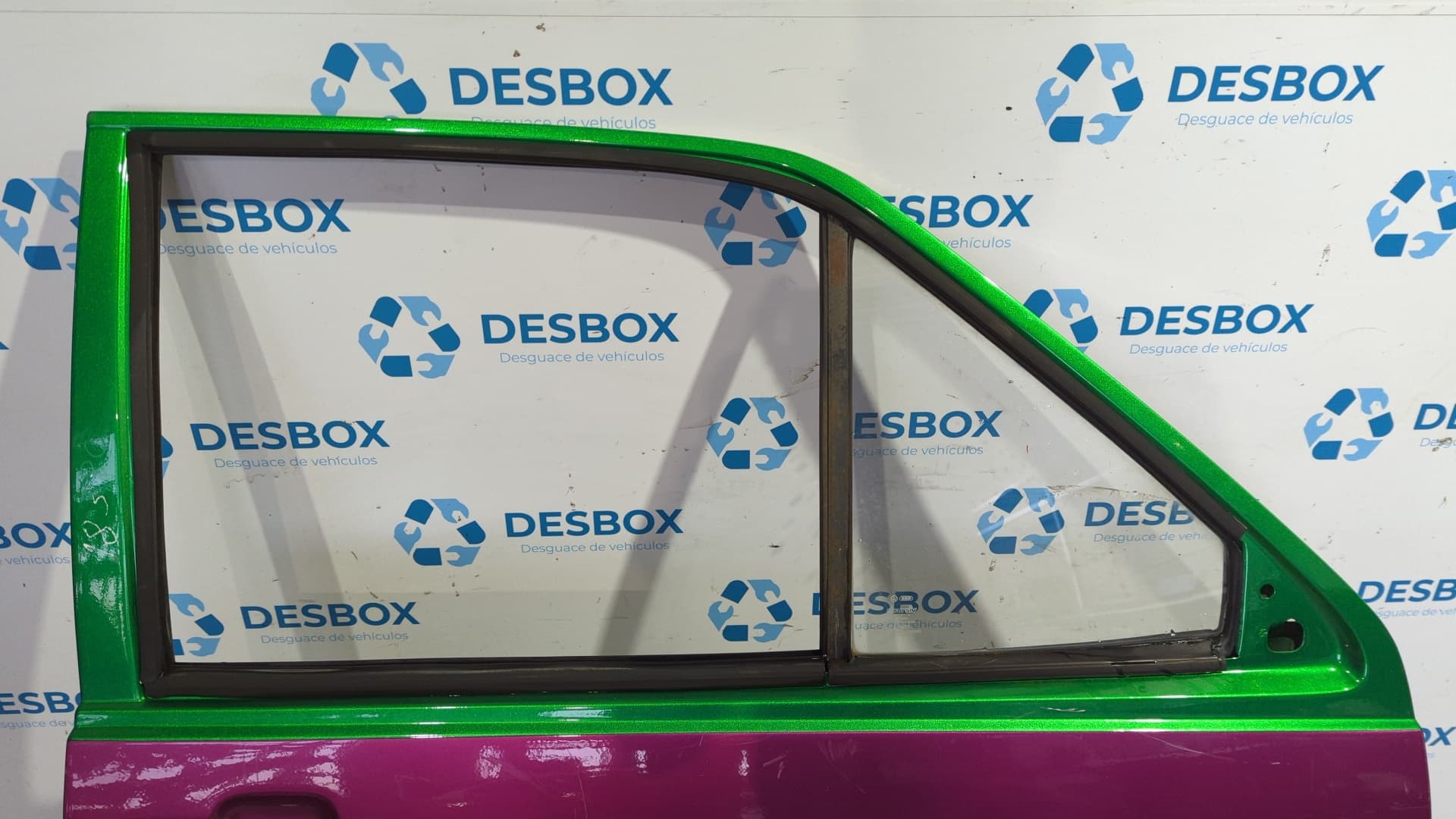 Recambio de PUERTA DELANTERA DERECHA para VOLKSWAGEN POLO (867/871/873) Básico / C Berlina GL referencia OEM IAM    - VERDE 2