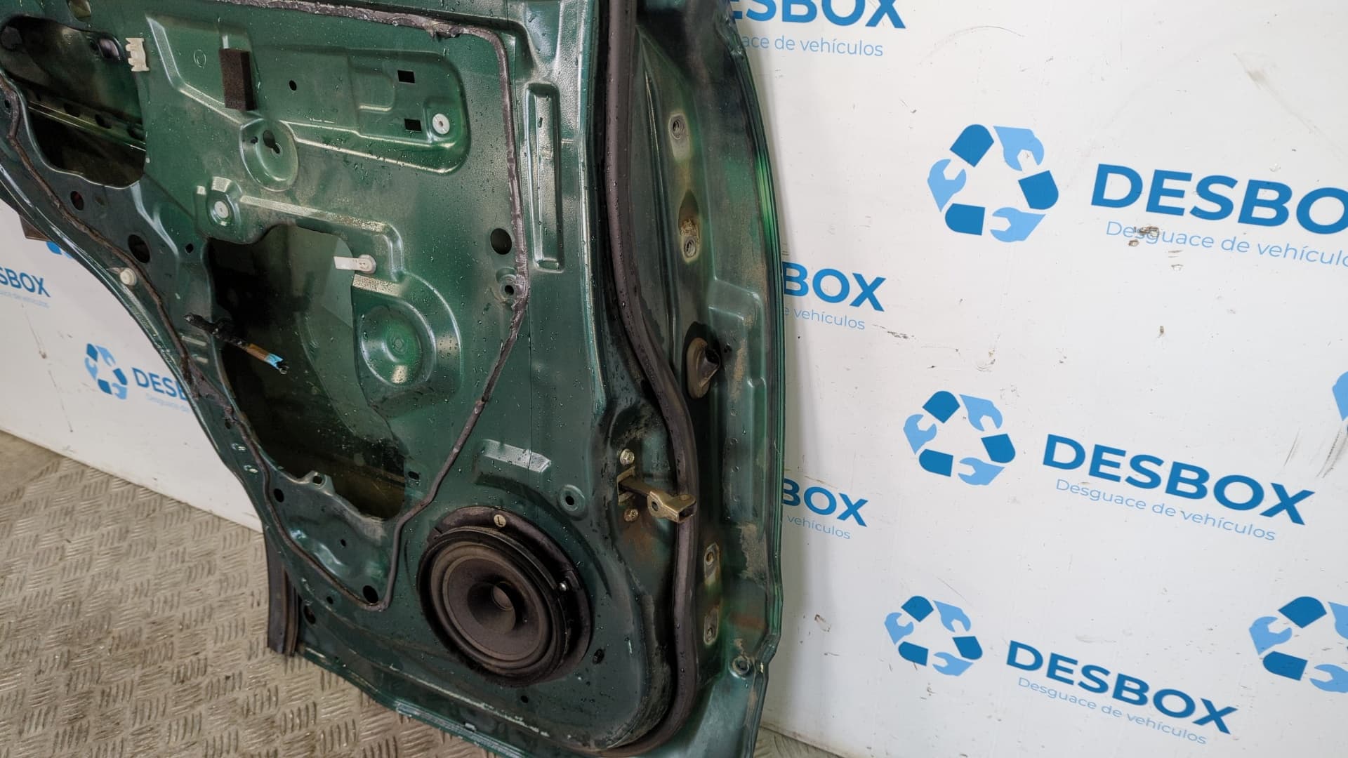 Recambio de PUERTA TRASERA DERECHA para SUZUKI GRAND VITARA JB (JT) 2
