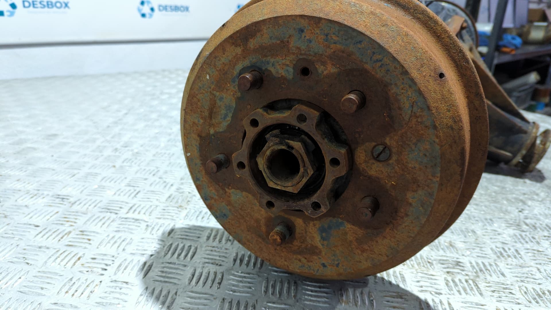 Recambio de PUENTE TRASERO para LAND ROVER SANTANA 2.3D referencia OEM IAM 714041 2
