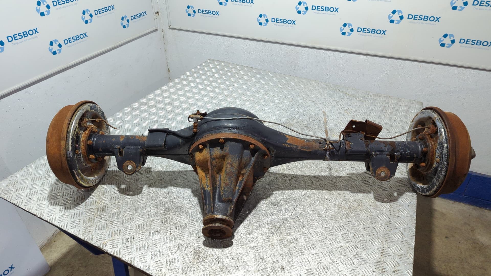 Recambio de PUENTE TRASERO para LAND ROVER SANTANA 2.3D referencia OEM IAM 714041 3