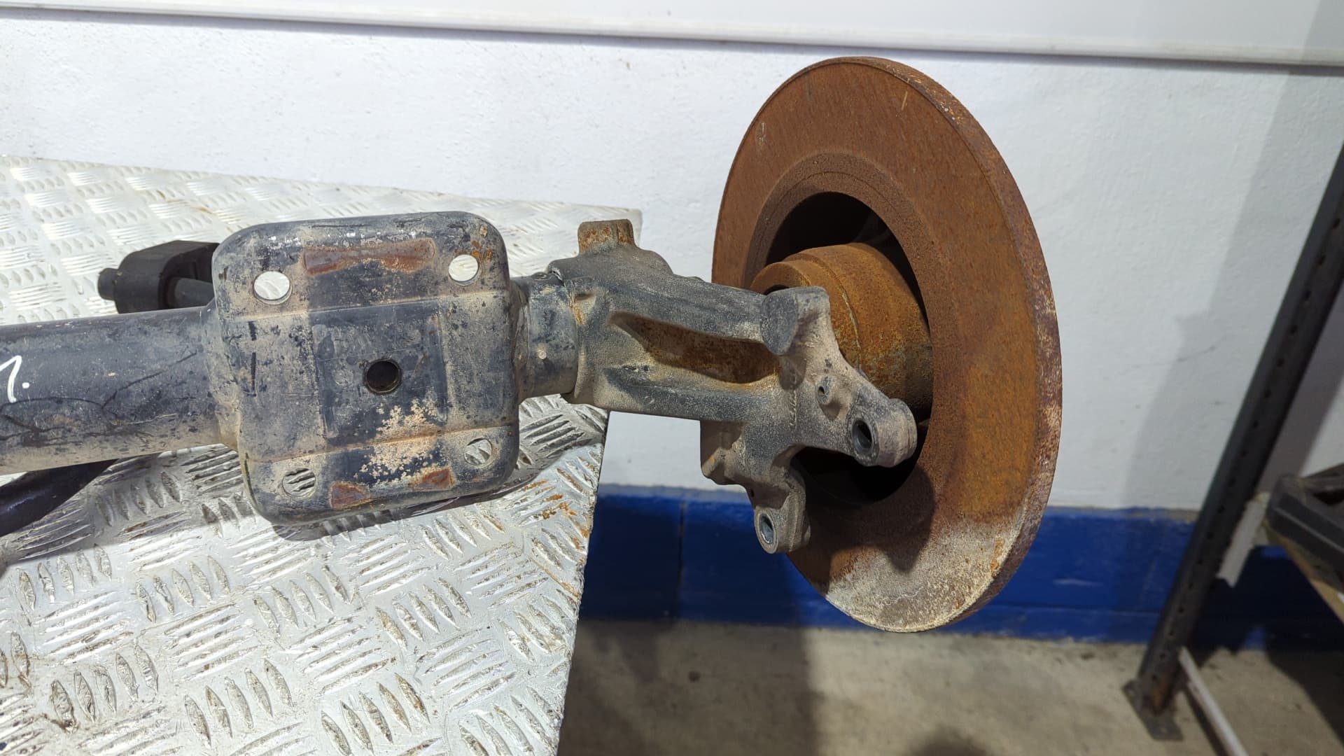 Recambio de PUENTE TRASERO para RENAULT MASTER CAJA G9UA7 referencia OEM IAM 170F1K70 3