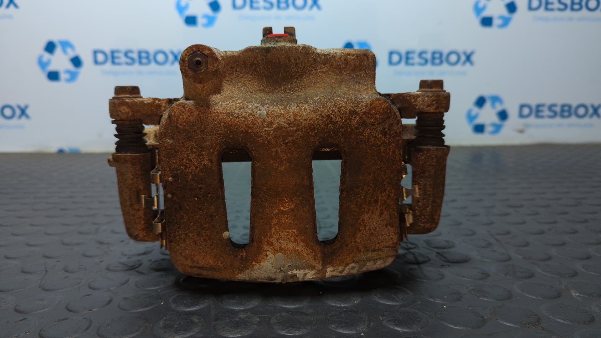 Recambio de PINZA DE FRENO DELANTERA IZQUIERDA para NISSAN TERRANO (WD21) TD27T referencia OEM IAM 976 T2
