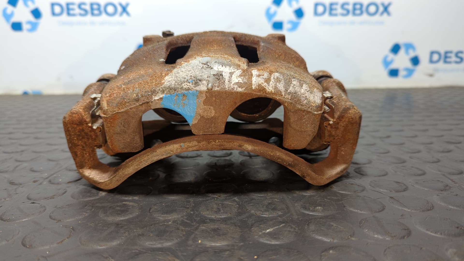 Recambio de PINZA DE FRENO DELANTERA IZQUIERDA para NISSAN TERRANO (WD21) TD27T referencia OEM IAM 976 T2 3