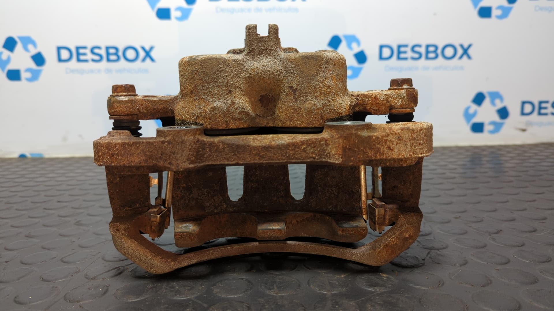 Recambio de PINZA DE FRENO DELANTERA IZQUIERDA para NISSAN TERRANO (WD21) TD27T referencia OEM IAM 976 T2 2
