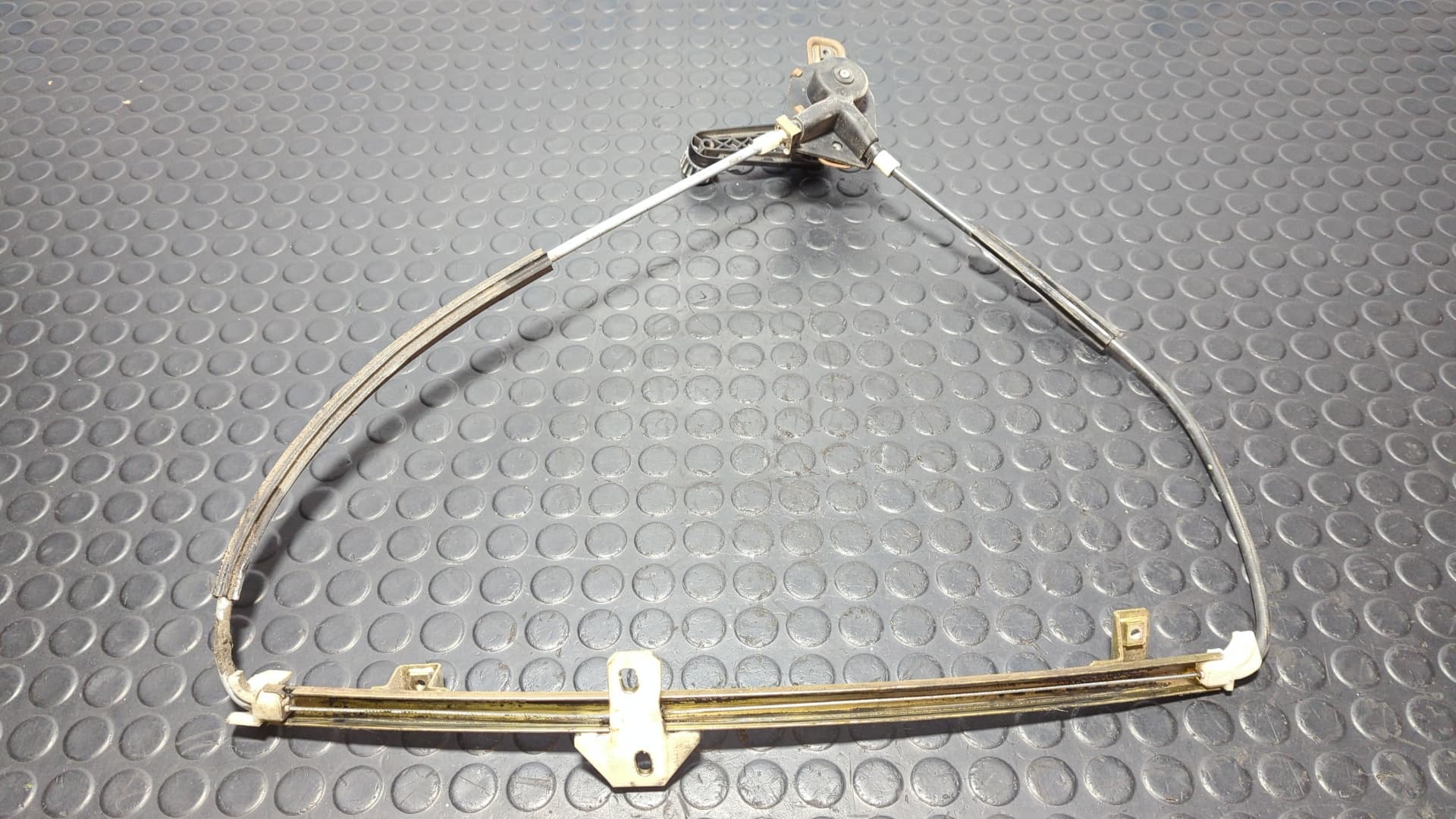 Recambio de ELEVALUNAS DELANTERO IZQUIERDO para VOLKSWAGEN POLO (801/803) Boulevard Berlina AAU - ROJO 2
