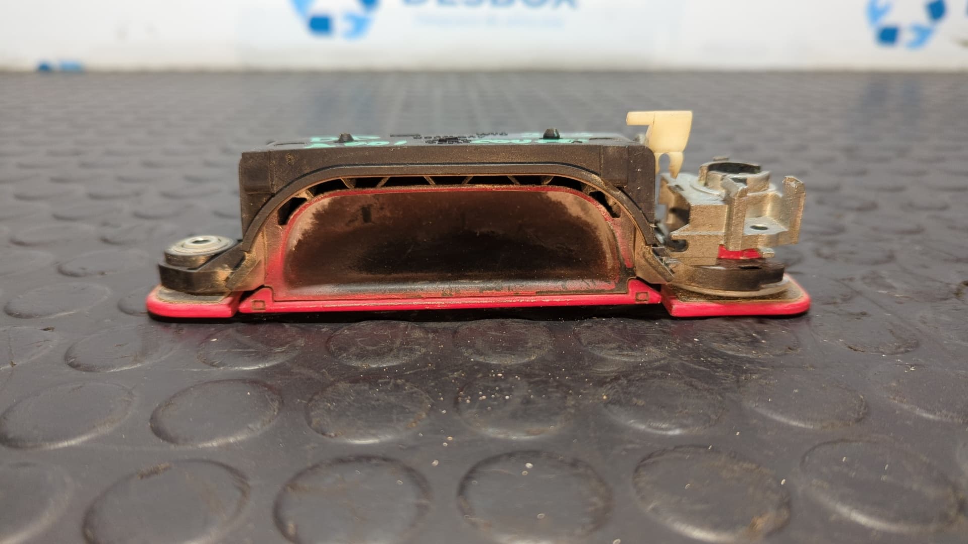 Recambio de MANETA DELANTERA DERECHA para AUDI COUPE (8B3) referencia OEM IAM 893837206 3