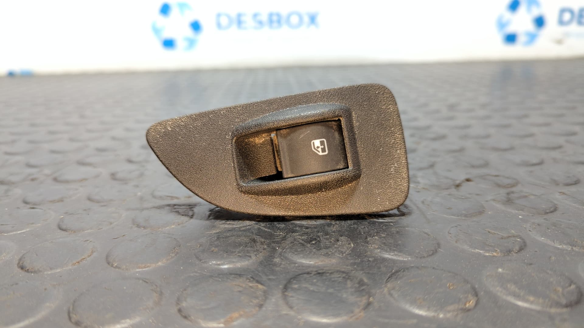 Recambio de MANDO ELEVALUNAS TRASERO IZQUIERDO para FIAT BRAVO (198) referencia OEM IAM 735435119