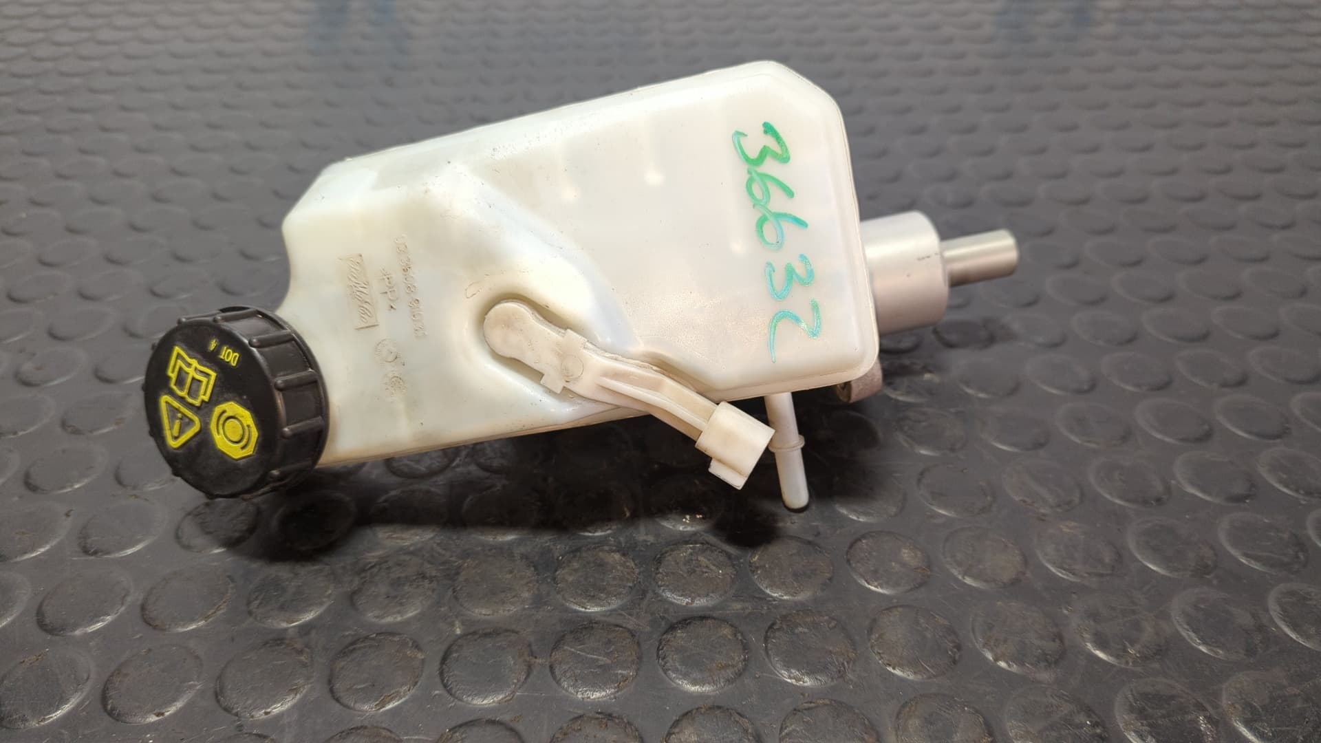 Recambio de BOMBA FRENO para FORD FOCUS BERLINA (CAP) 2.0 TDCi CAT G6DA referencia OEM IAM 03350891041 - GRANATE 4