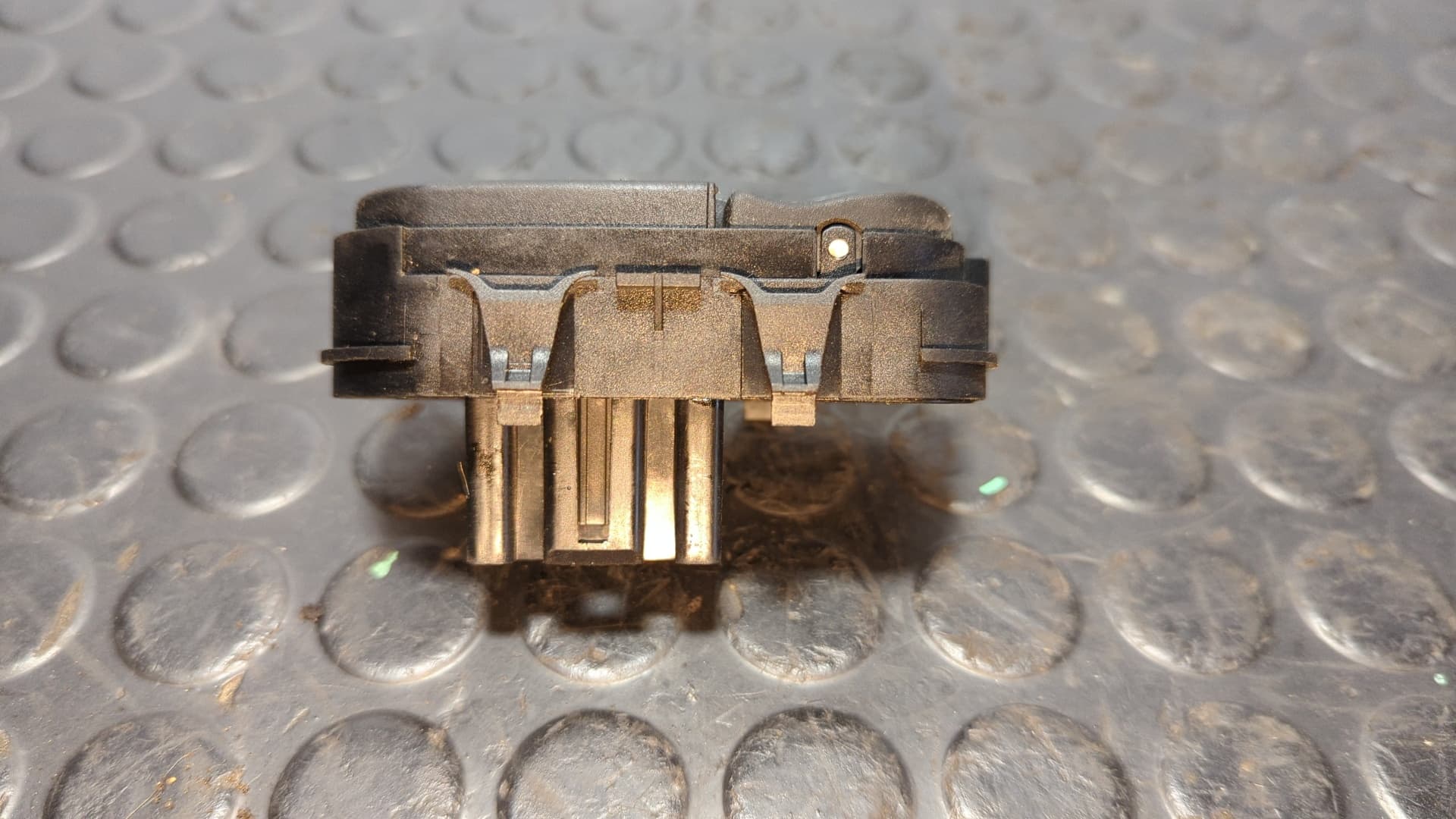 Recambio de MANDO ELEVALUNAS DELANTERO IZQUIERDO para FORD FOCUS BERLINA (CAK) Ghia FFDA referencia OEM IAM YS4T14529AA - GRIS 2