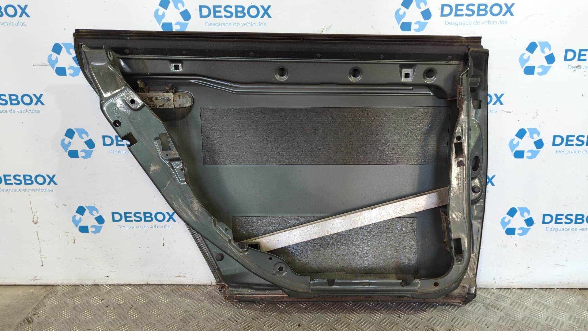 Recambio de PUERTA TRASERA IZQUIERDA para AUDI ALLROAD QUATTRO (4B5) AKE - GRIS 2
