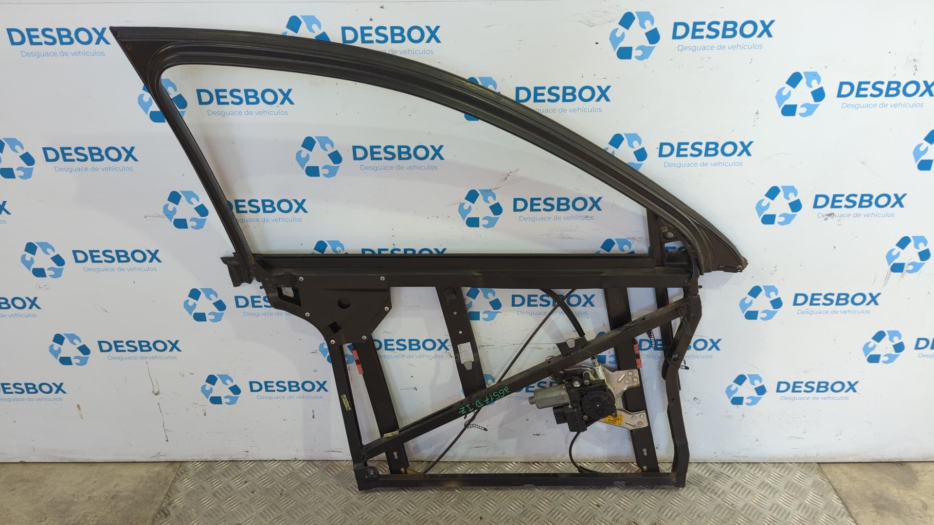 Recambio de ELEVALUNAS DELANTERO IZQUIERDO para AUDI ALLROAD QUATTRO (4B5) 2.5 TDI (132kW) AKE referencia OEM IAM 4B0837461 - GRIS 4