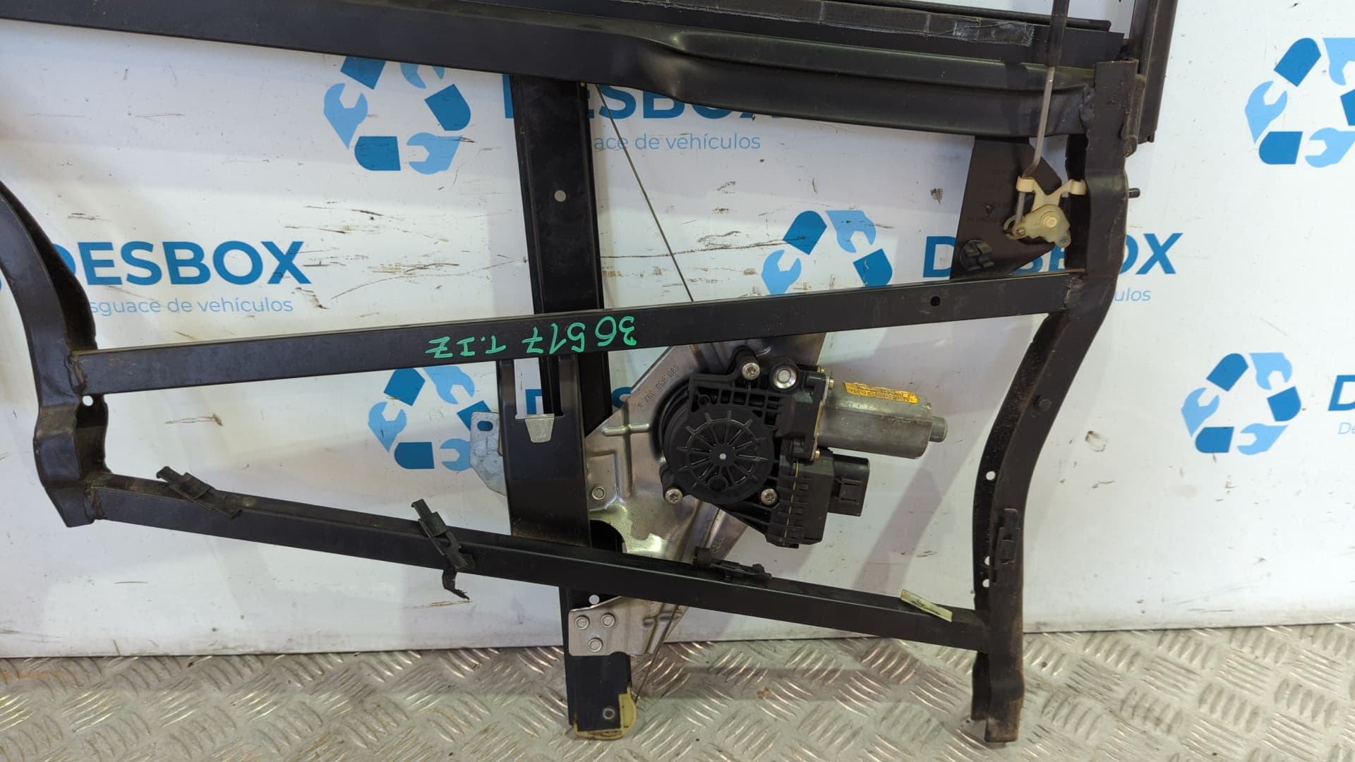 Recambio de ELEVALUNAS TRASERO IZQUIERDO para AUDI ALLROAD QUATTRO (4B5) 2.5 TDI (132kW) AKE referencia OEM IAM 4B0839397B - GRIS 5