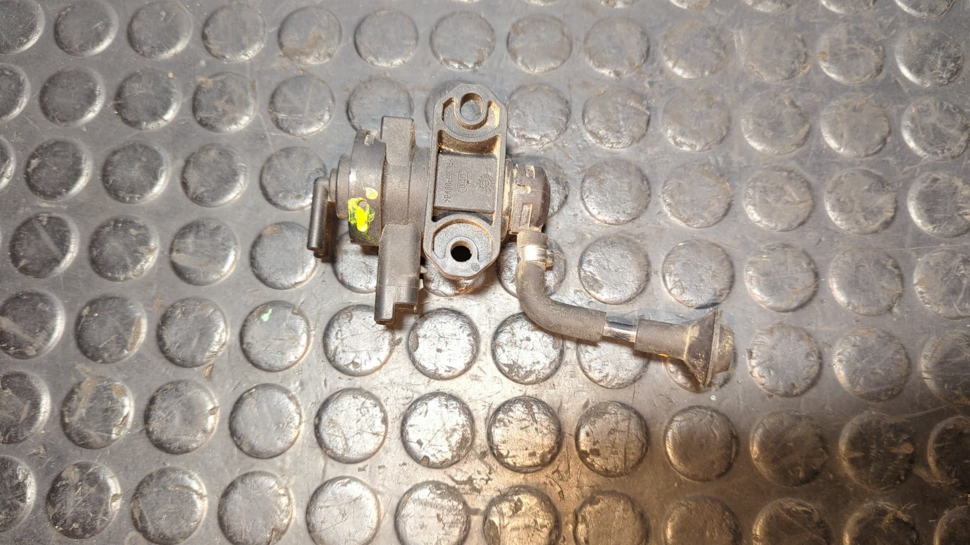 Recambio de VALVULA AIRE ADICIONAL para CITROEN C8 2.2 HDi 16V PREMIER II 4HWDW12TED4 referencia OEM IAM 9635704380 - BLANCO 2