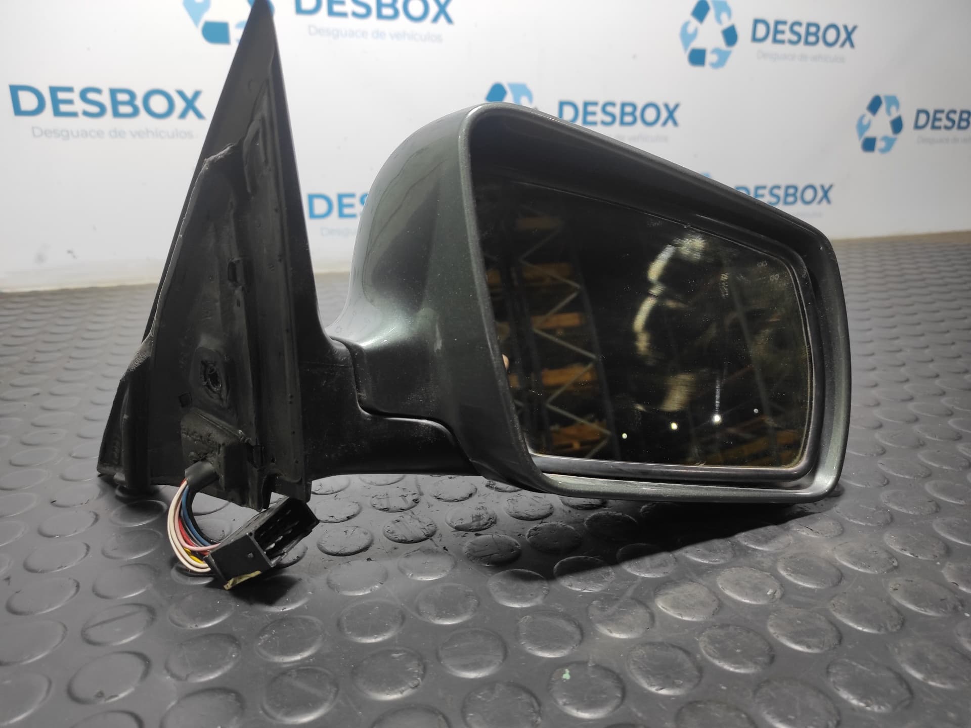 Recambio de RETROVISOR DERECHO para AUDI ALLROAD QUATTRO (4B5) 2.5 TDI (132kW) AKE referencia OEM IAM 4Z7858532 - GRIS