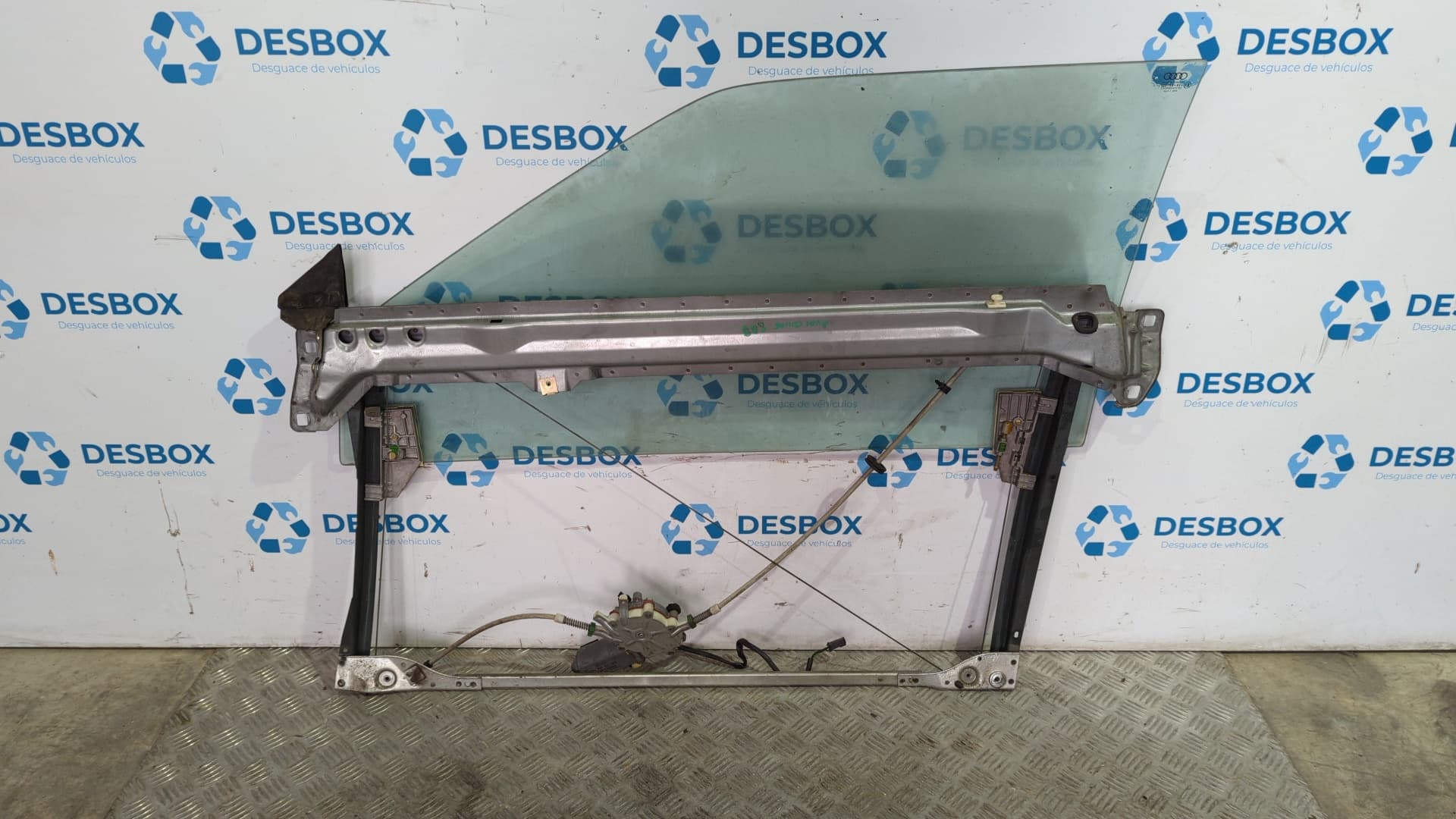 Recambio de ELEVALUNAS 3P DERECHO para AUDI COUPE (8B3) referencia OEM IAM 895959802 2