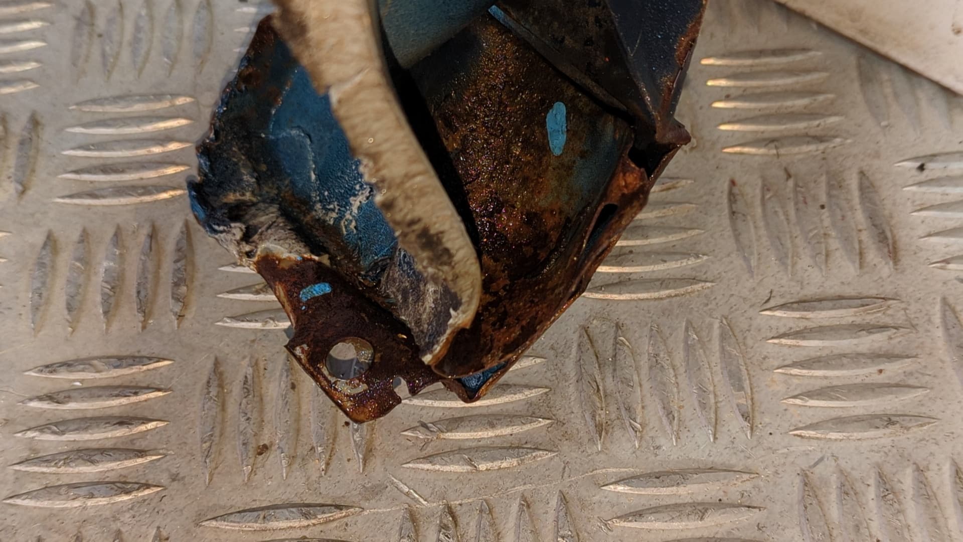 Recambio de ALETA DELANTERA DERECHA para VOLKSWAGEN GOLF II (191/193) 4