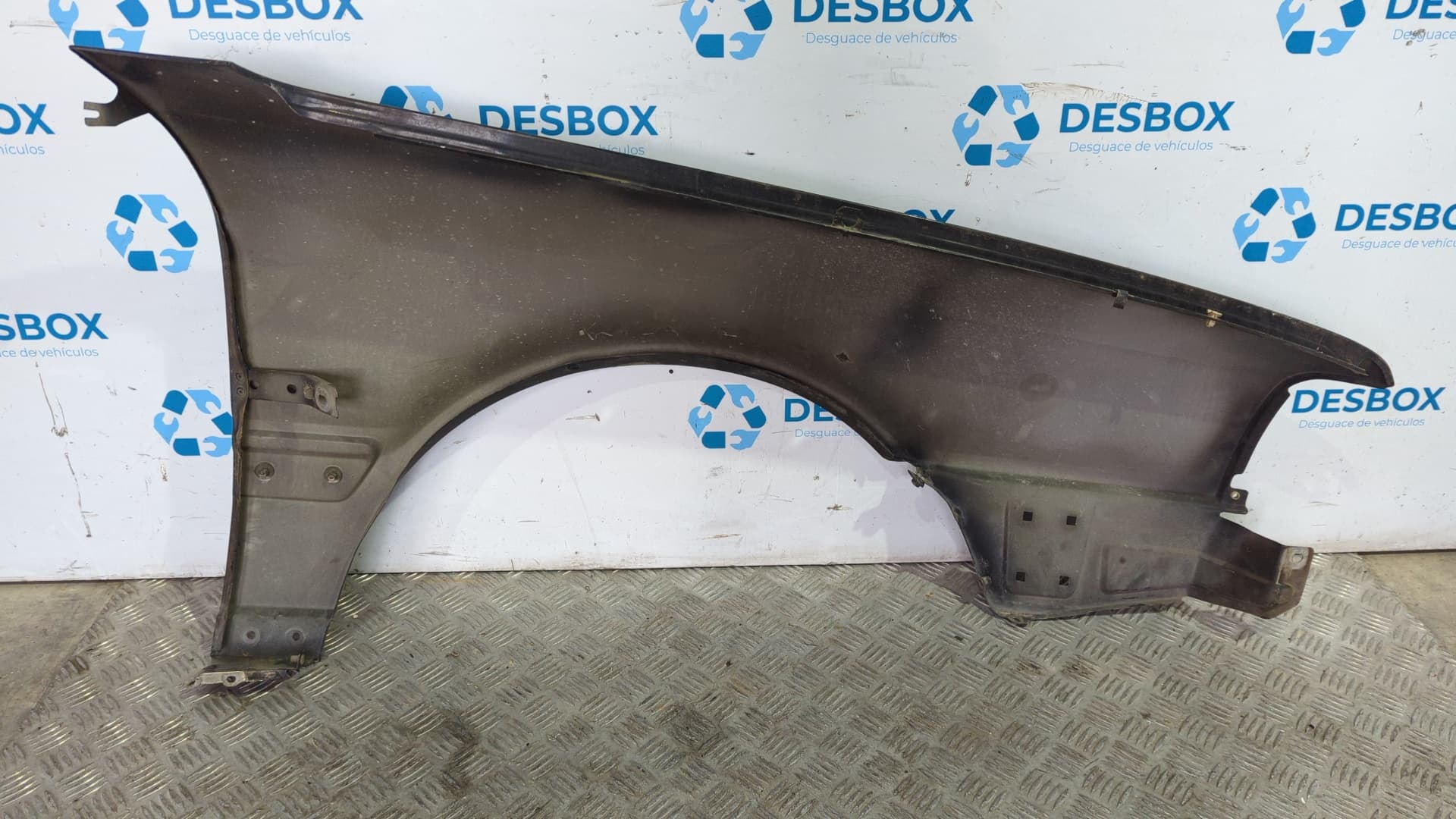 Recambio de ALETA DELANTERA IZQUIERDA para AUDI COUPE (8B3) 2