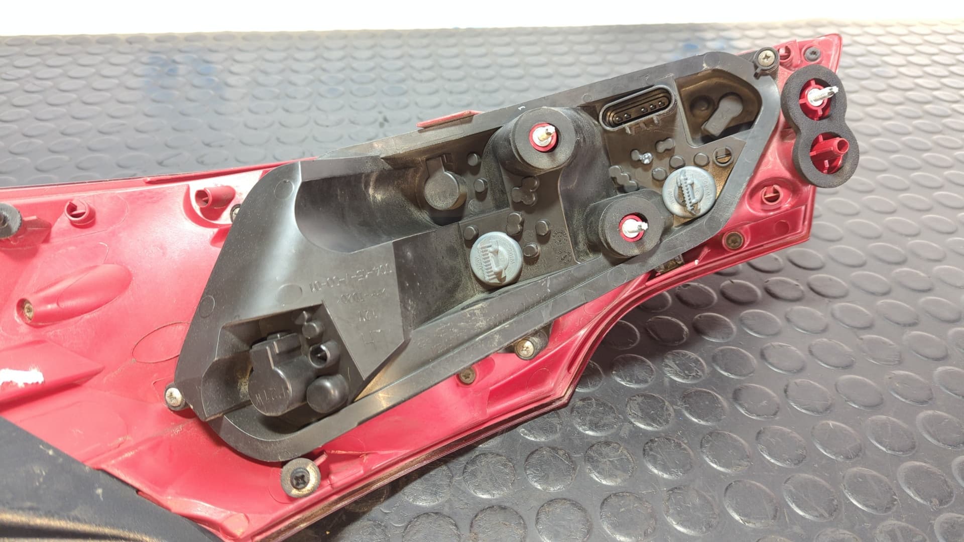 Recambio de PILOTO TRASERO IZQUIERDO para OPEL INSIGNIA BERLINA 2.0 CDTI CAT A20DT referencia OEM IAM 13226856 - AZUL 4