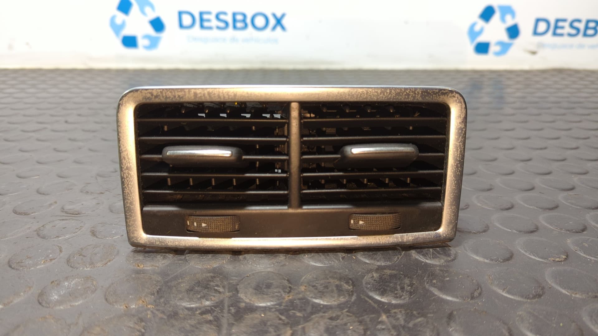 Recambio de REJILLA AIREADORA para AUDI Q7 (4L) referencia OEM IAM 4L0819203